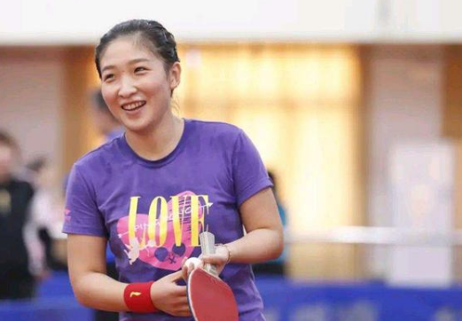 记者：曼联仍渴望引进哈维-西蒙斯，莱比锡要价8000万欧元.