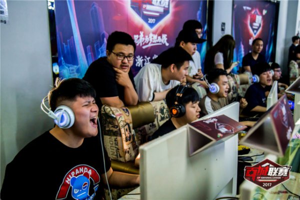 乌兹别克斯 乌兹别克斯